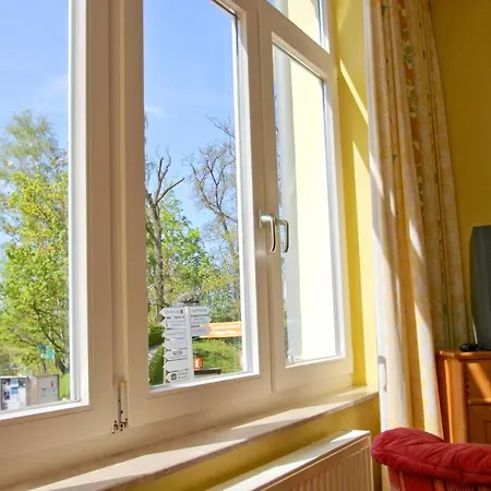 Strandnah, Strandnah, Gratis Nutzung Vom Ahoi Erlebnisbad Und Sauna In Sellin - Strandresidenz Brandenburg 22 *